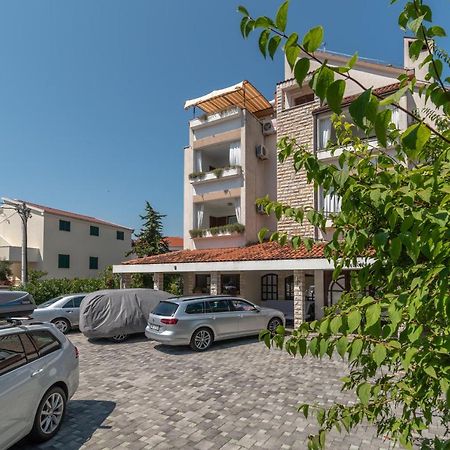 Apartments Vojin Трогир Экстерьер фото