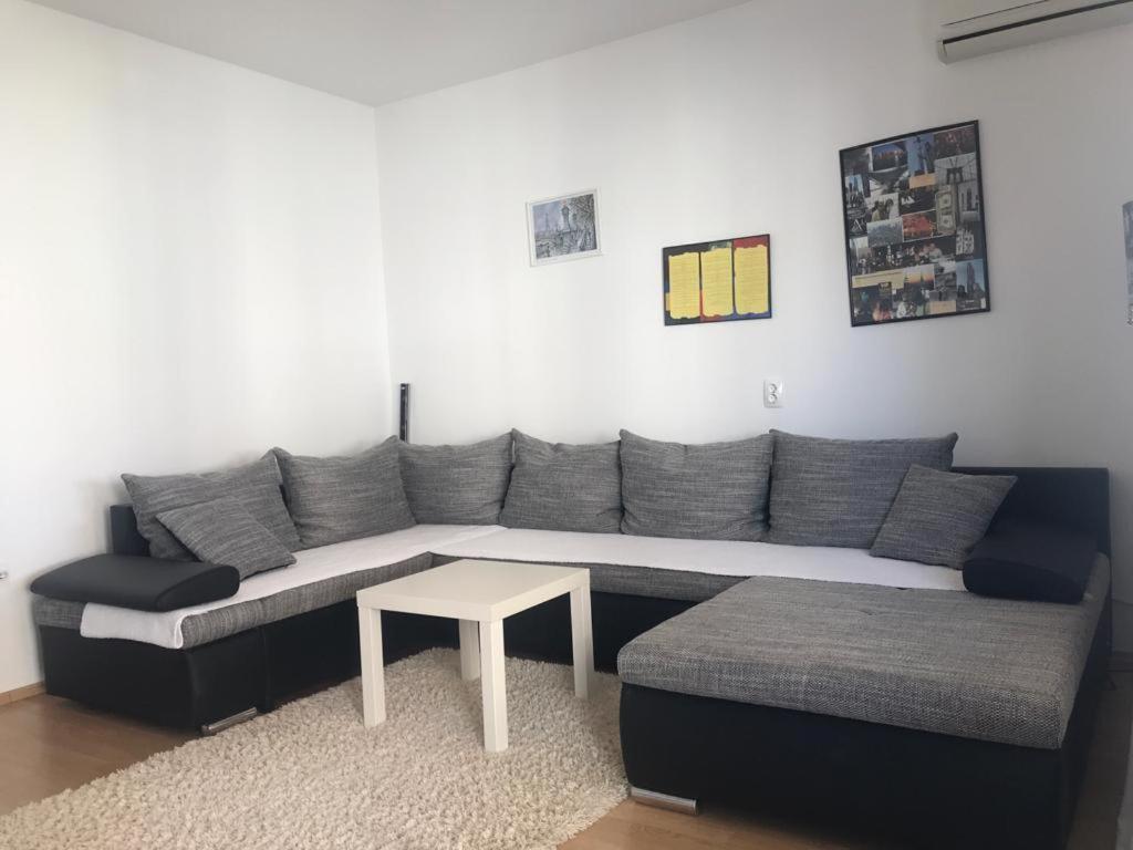 Apartments Vojin Трогир Экстерьер фото