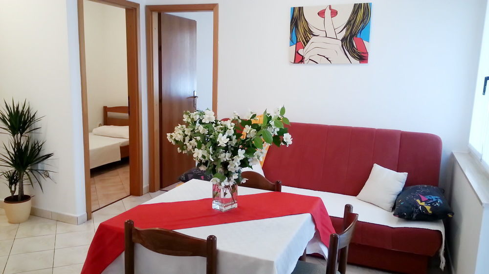 Apartments Vojin Трогир Экстерьер фото