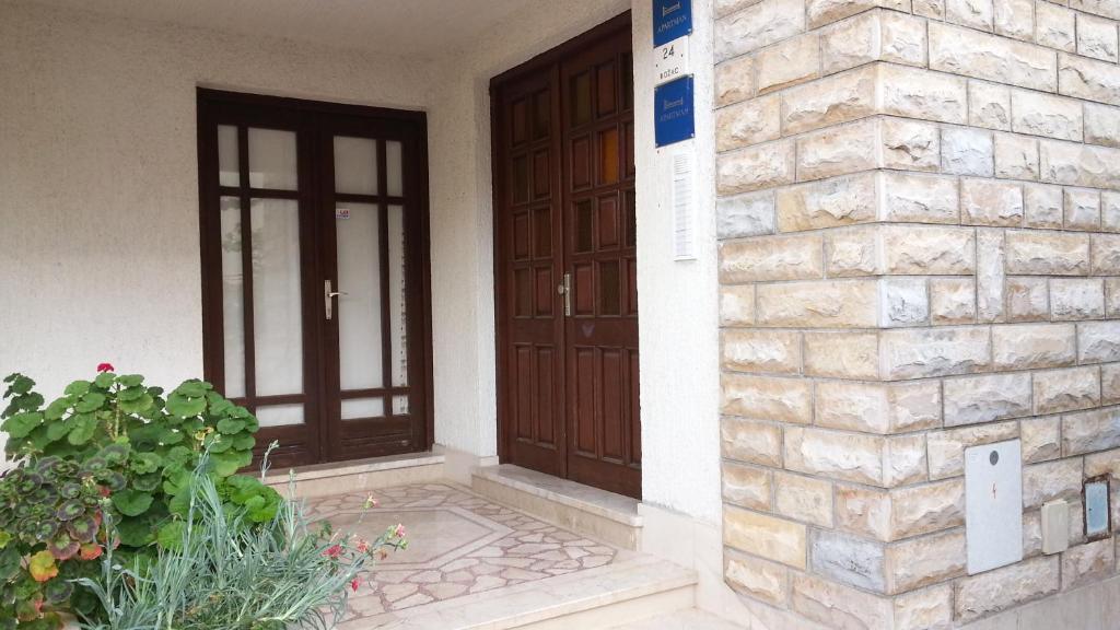 Apartments Vojin Трогир Экстерьер фото