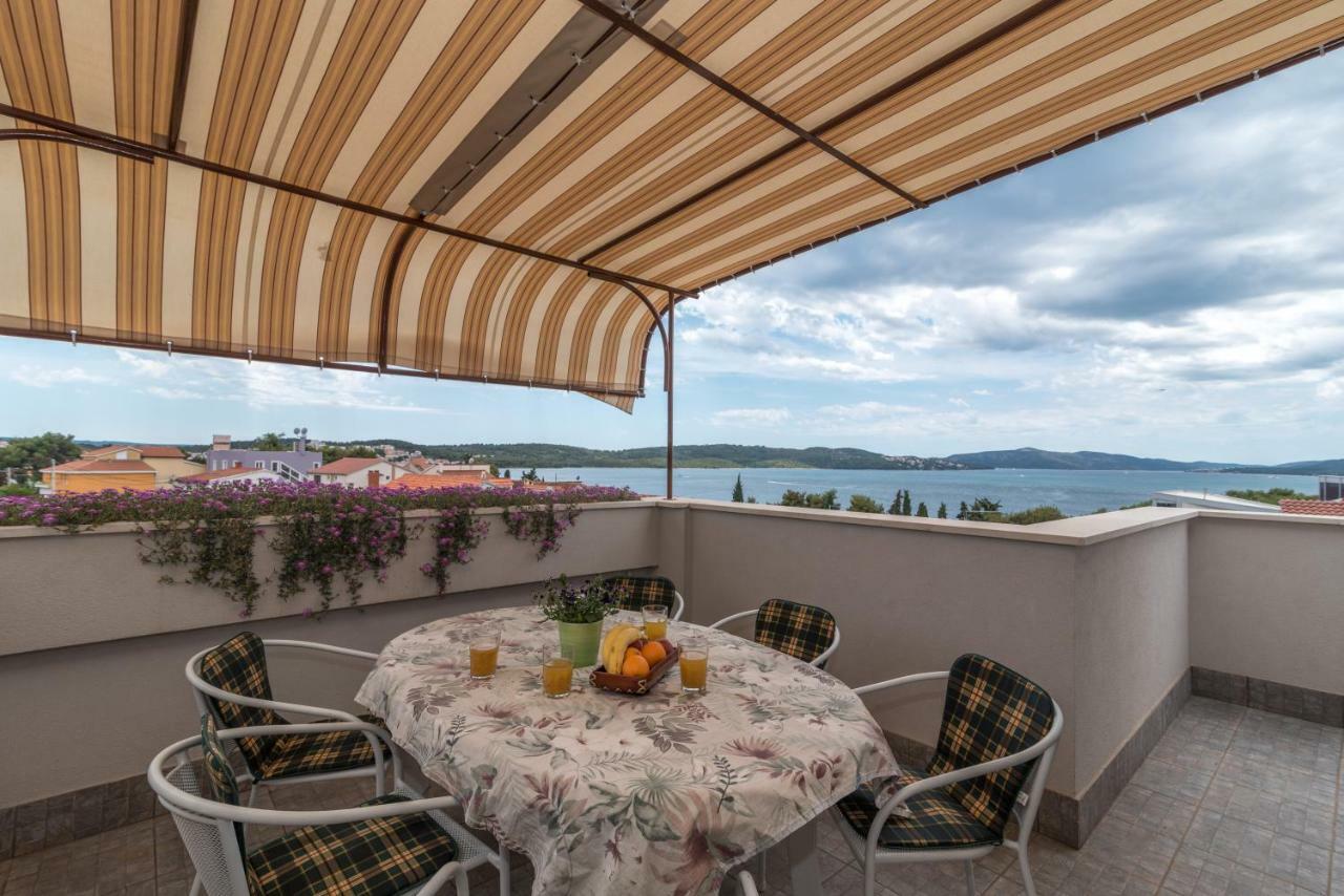 Apartments Vojin Трогир Экстерьер фото